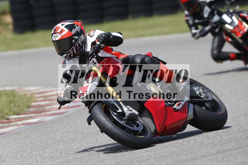 /27 12.06.2025 Ducati Schweiz Trackday Warmup  ADR/blau-bleu/19-1